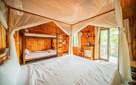 Jungle Boss Travel Lodge